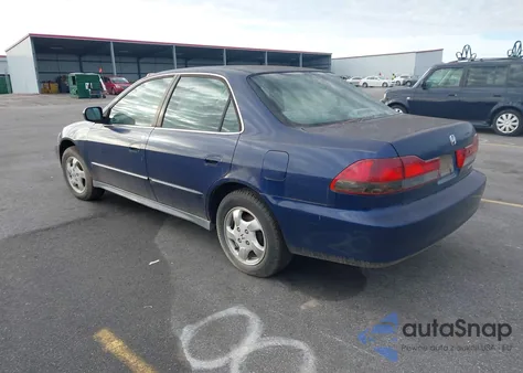2002 Honda Accord 2.3 Vp из США, поврежденный, VIN 1HGCF86632A150382